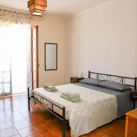 Gli Agrumi Di Nonna Peppina - Limoni Apartment